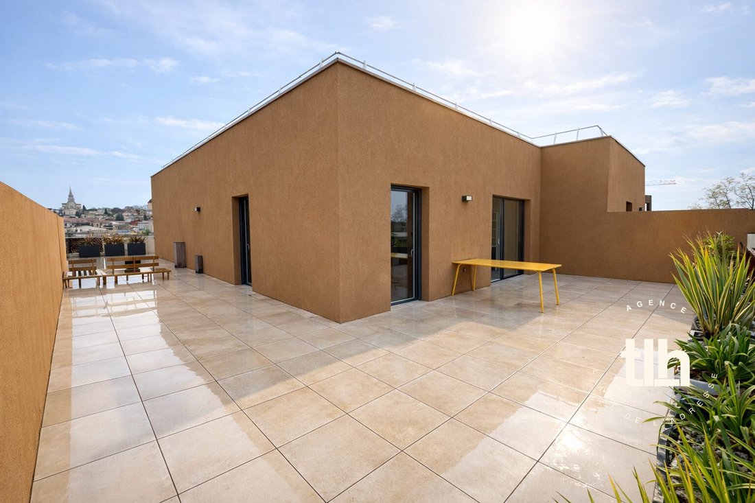 Apartment in Centre Ville, Castries, France 2 - 17438401