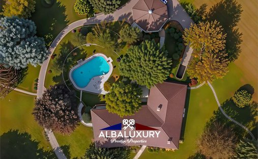 Villa in Casatenovo, Lombardy, Italy 1