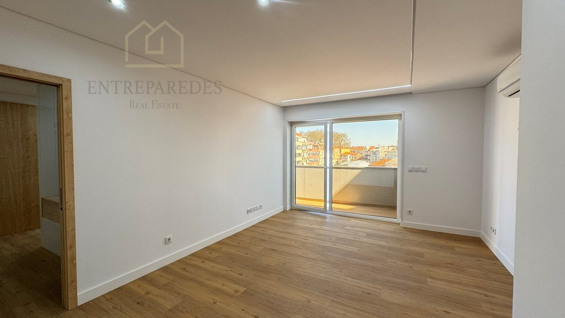 Apartment in Cedofeita, Santo Ildefonso, Se, Miragaia, Sao Nicolau e Vitoria, Porto District, Portugal 5 - 16249065