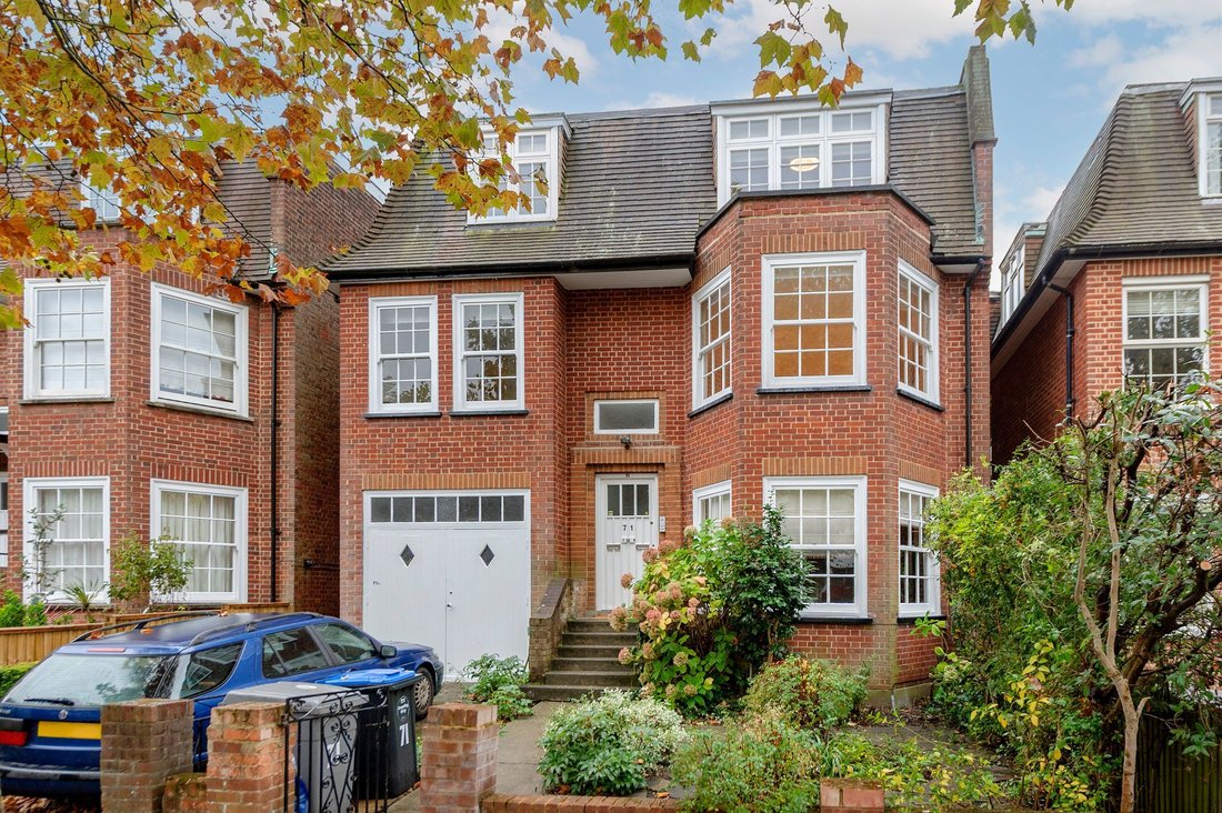 Apartment in Brondesbury, Brent, England 4 - 17440214