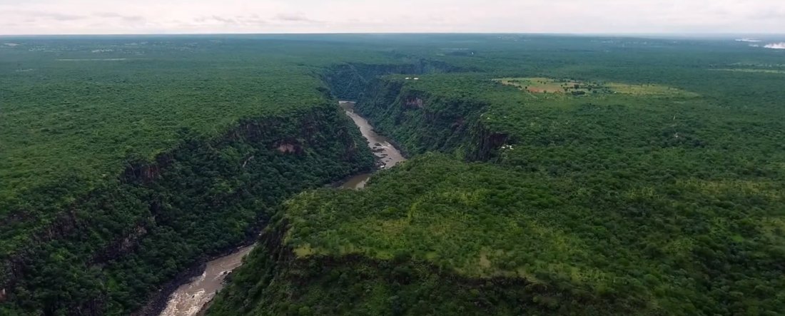 Land in Batoka Gorge, Zambia 4 - 17440437