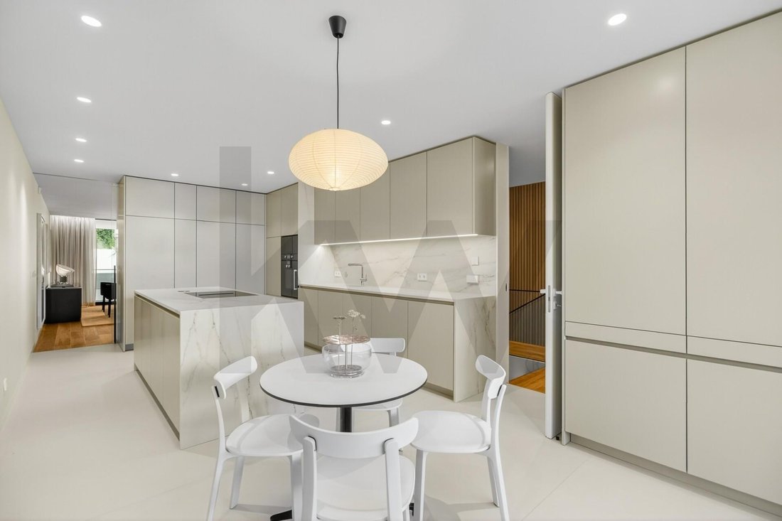 Apartment in Cedofeita, Santo Ildefonso, Se, Miragaia, Sao Nicolau e Vitoria, Porto District, Portugal 5 - 15662309