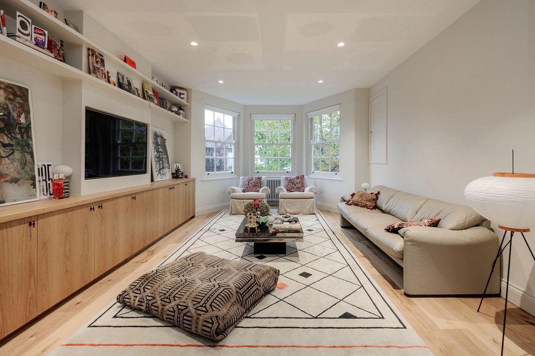Apartment in Brondesbury, Brent, England 5 - 17440214