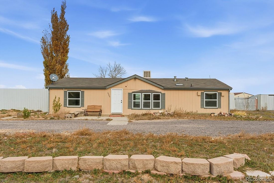 House in Commerce City, Colorado, United States 4 - 16795211