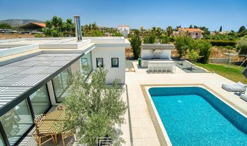 Villa in Peyia, Paphos, Cyprus 2