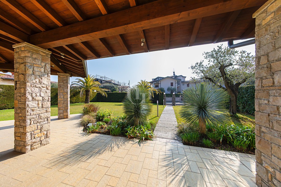 House in Moniga del Garda, Lombardy, Italy 4 - 16531193