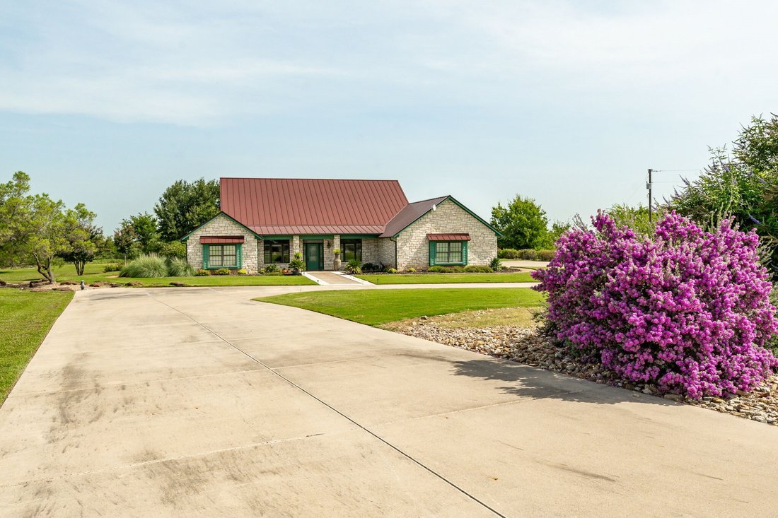 House in Comanche, Texas, United States 1 - 17440396