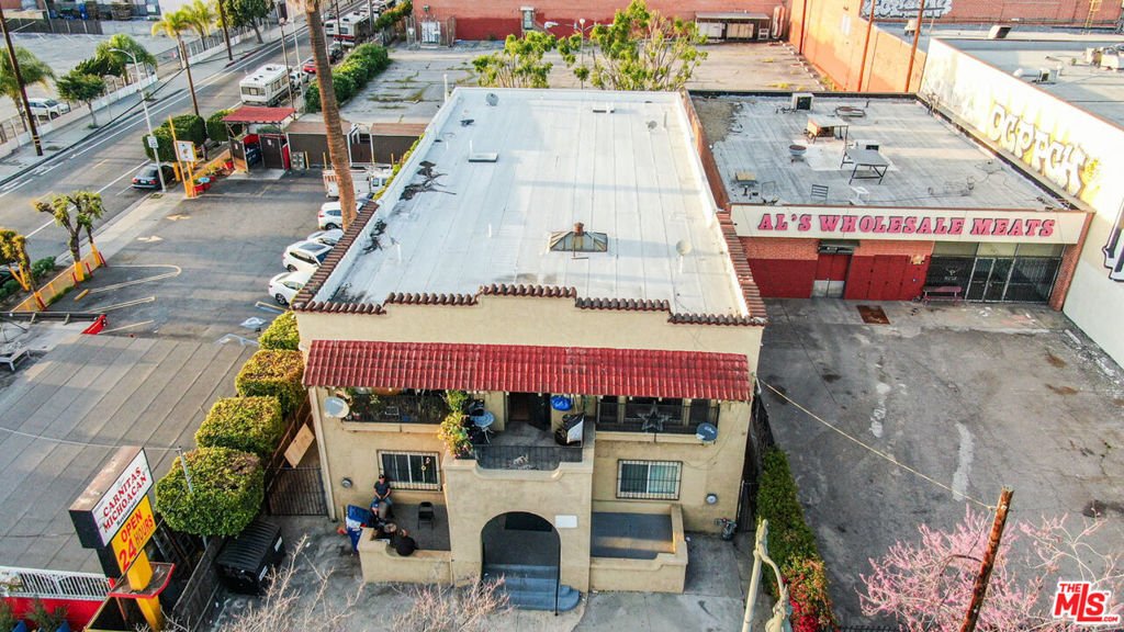 Los Angeles, California, United States 2 - 17440179