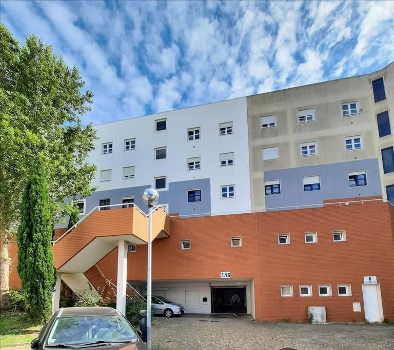 Apartment in Venteira, Lisbon, Portugal 1 - 16874277