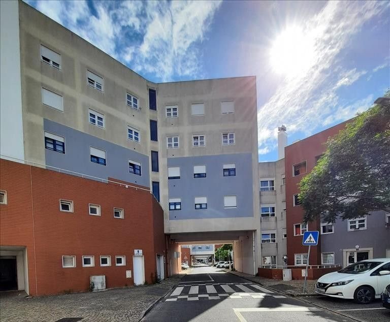 Apartment in Venteira, Lisbon, Portugal 2 - 16874277