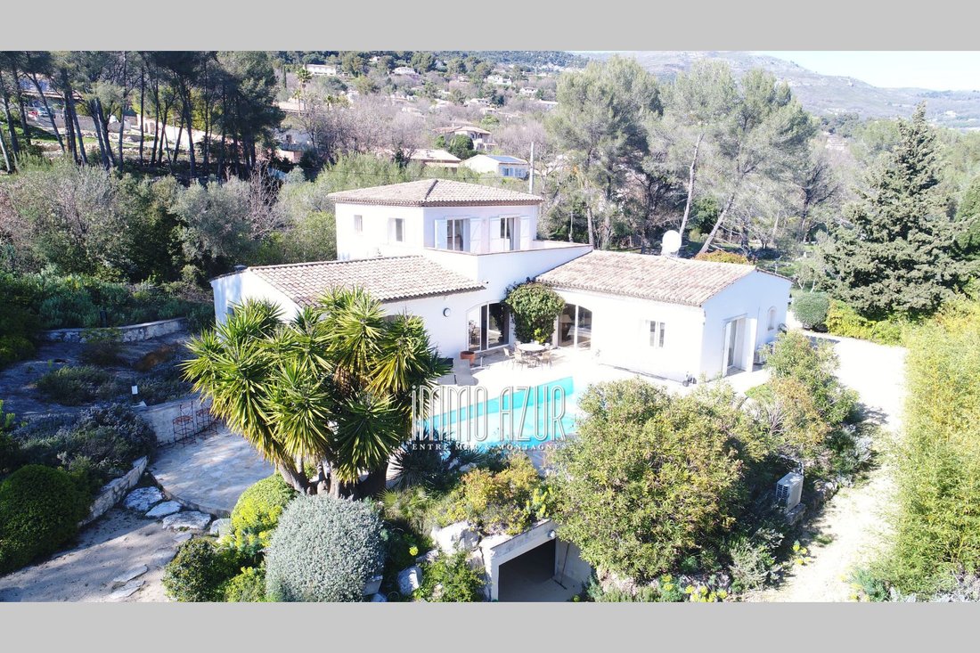 Villa in Tourrettes-sur-Loup, Provence-Alpes-Côte d'Azur, France 2 - 14852510