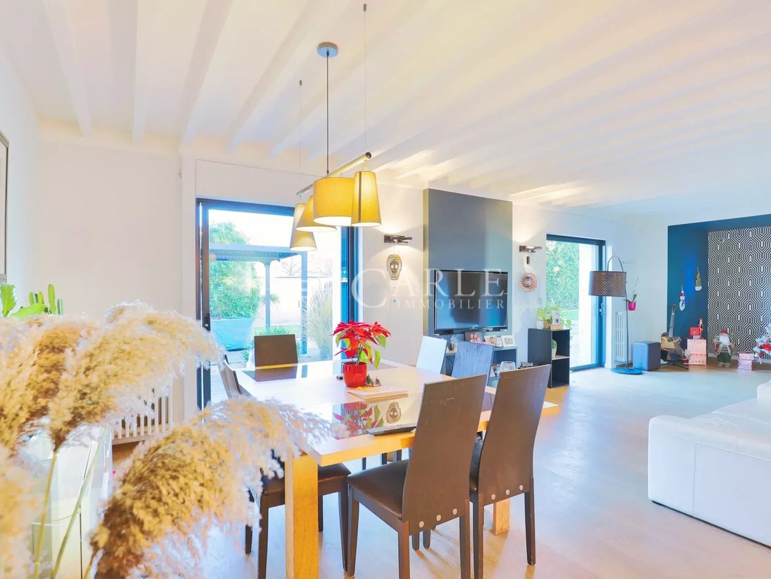 Villa in Oiselet la Grive, Bourgoin-Jallieu, France 4 - 15070537