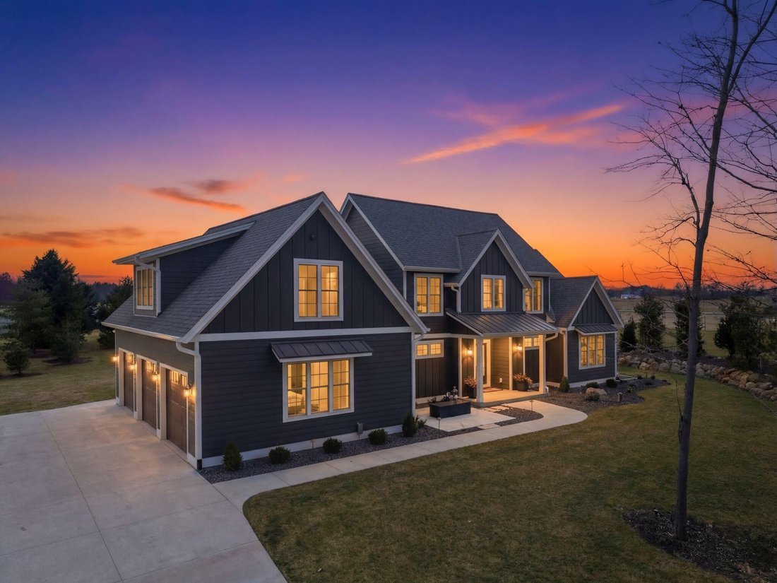 House in Slinger, Wisconsin, United States 1 - 17440691