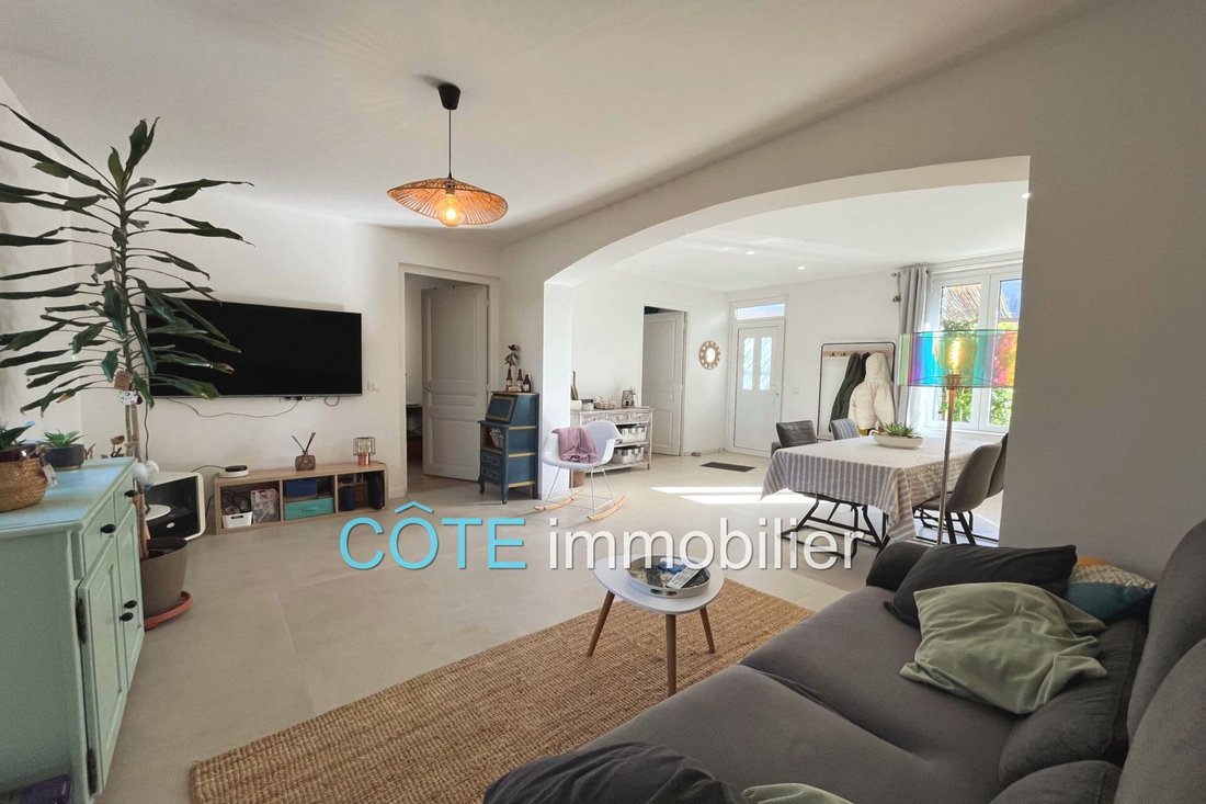 Villa in Les Cougoulins-Rastines, Antibes, France 3 - 17440644