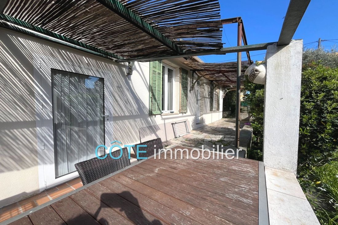 Villa in Les Cougoulins-Rastines, Antibes, France 2 - 17440644