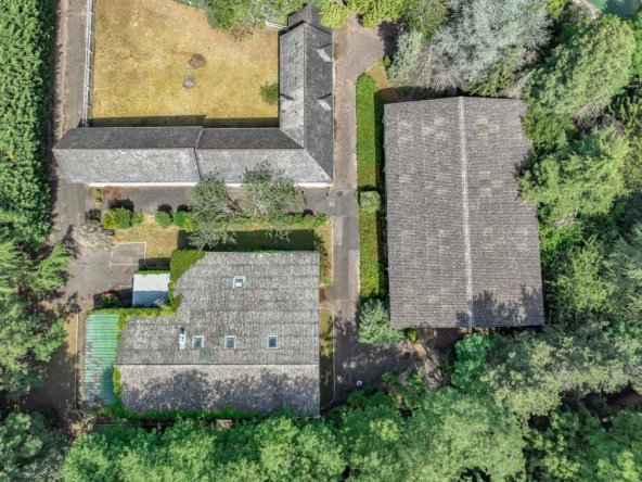 Estate in Montfort-l'Amaury, Ile-de-France, France 3 - 16099630