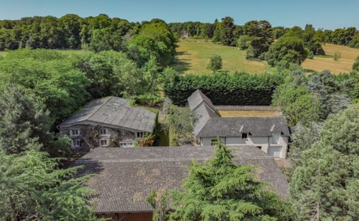 Estate in Montfort-l'Amaury, Ile-de-France, France 1