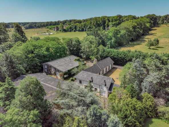 Estate in Montfort-l'Amaury, Ile-de-France, France 4 - 16099630