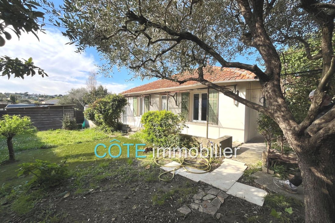 Villa in Les Cougoulins-Rastines, Antibes, France 1 - 17440644