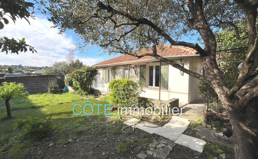 Villa in Les Cougoulins-Rastines, Antibes, France 1
