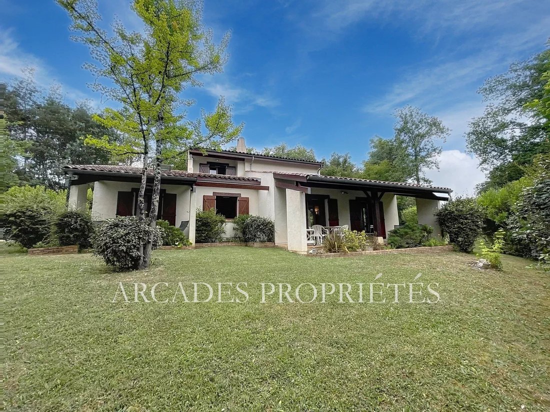 House in Saint-Sulpice-et-Cameyrac, Nouvelle-Aquitaine, France 3 - 17440909