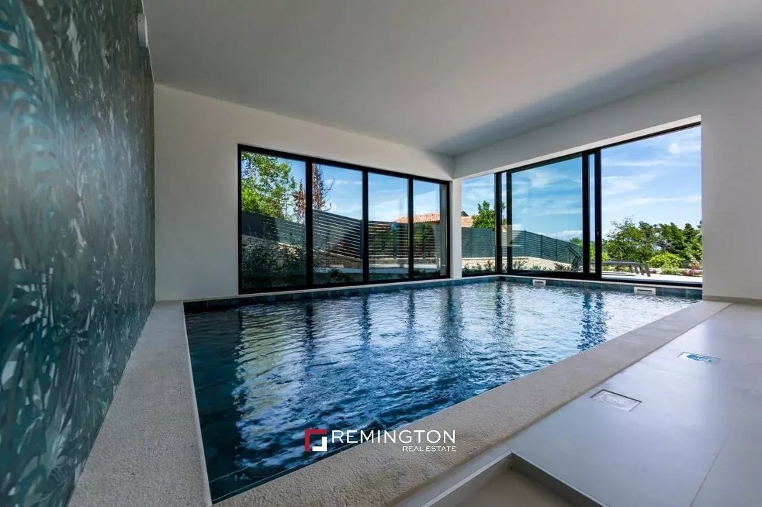 Villa in Grad Opatija, Primorje-Gorski Kotar County, Croatia 3 - 14572294