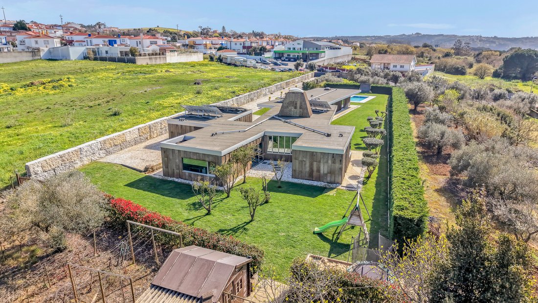 Villa in Gaeiras, Leiria District, Portugal 1 - 17440948