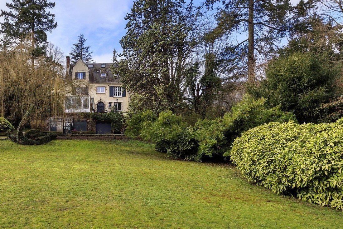 House in Marly-le-Roi, Ile-de-France, France 2 - 17131405