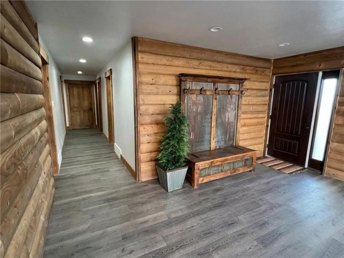 House in Belfry, Montana, United States 4 - 17440890