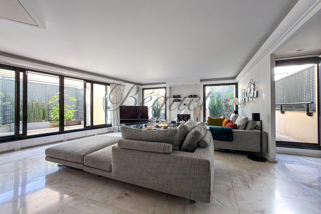 Apartment in Parchamp–Albert Kahn, Boulogne-Billancourt, France 2 - 17440929