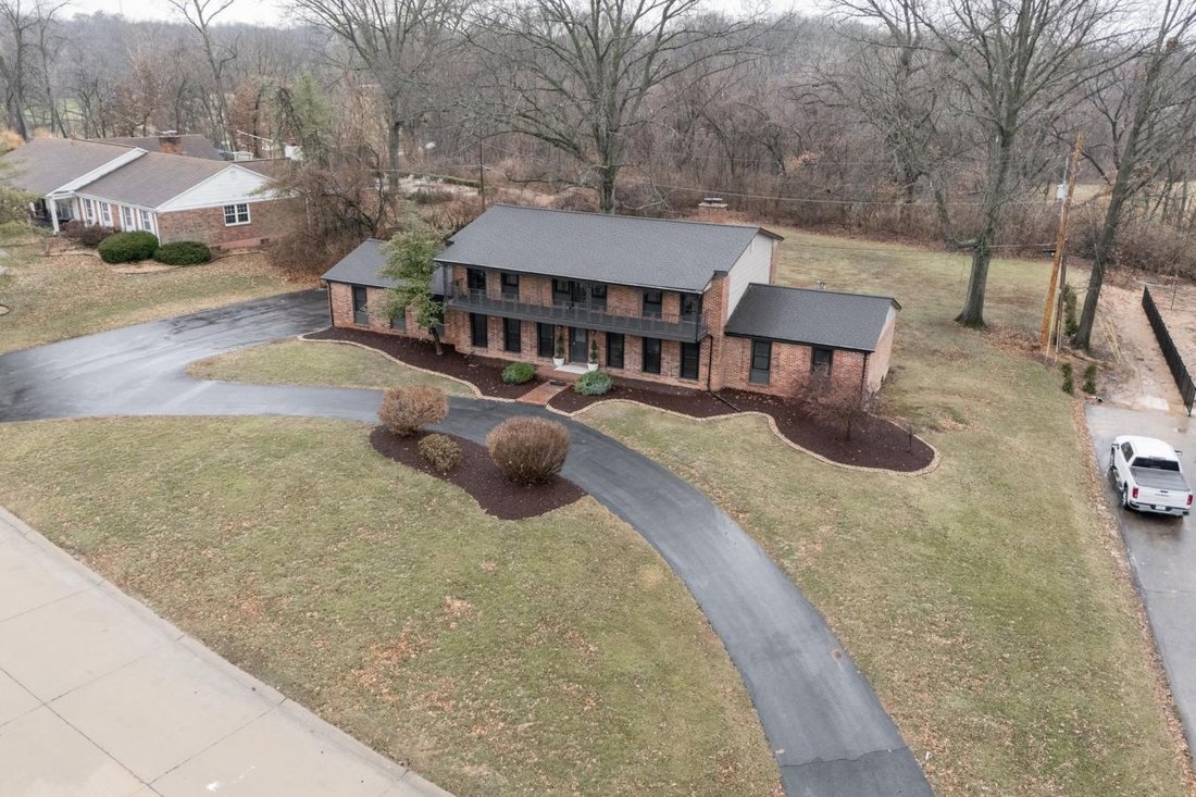 House in Creve Coeur, Missouri, United States 1 - 17440808