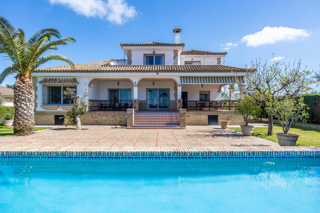 House in Montequinto, Dos Hermanas, Spain 1 - 17440945