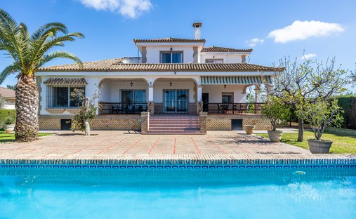 House in Montequinto, Dos Hermanas, Spain 1