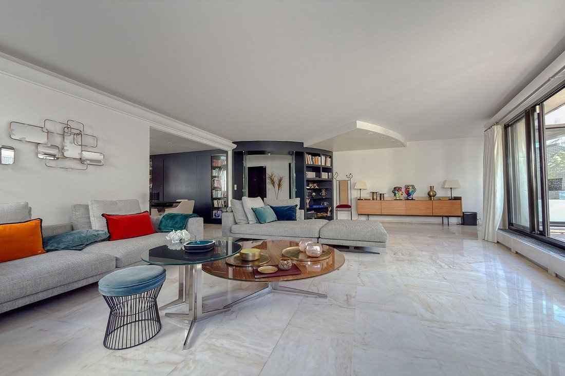 Apartment in Parchamp–Albert Kahn, Boulogne-Billancourt, France 4 - 17440929