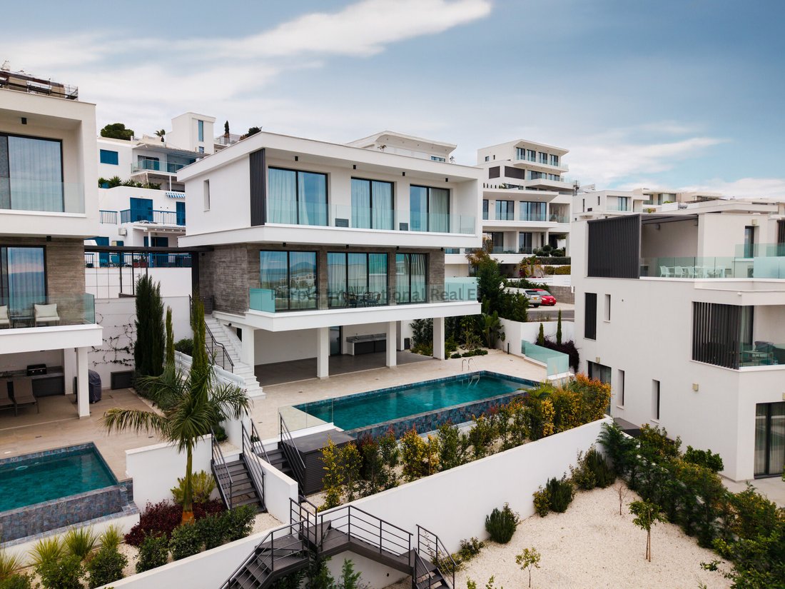 Villa in Chloraka, Paphos, Cyprus 1 - 17441154