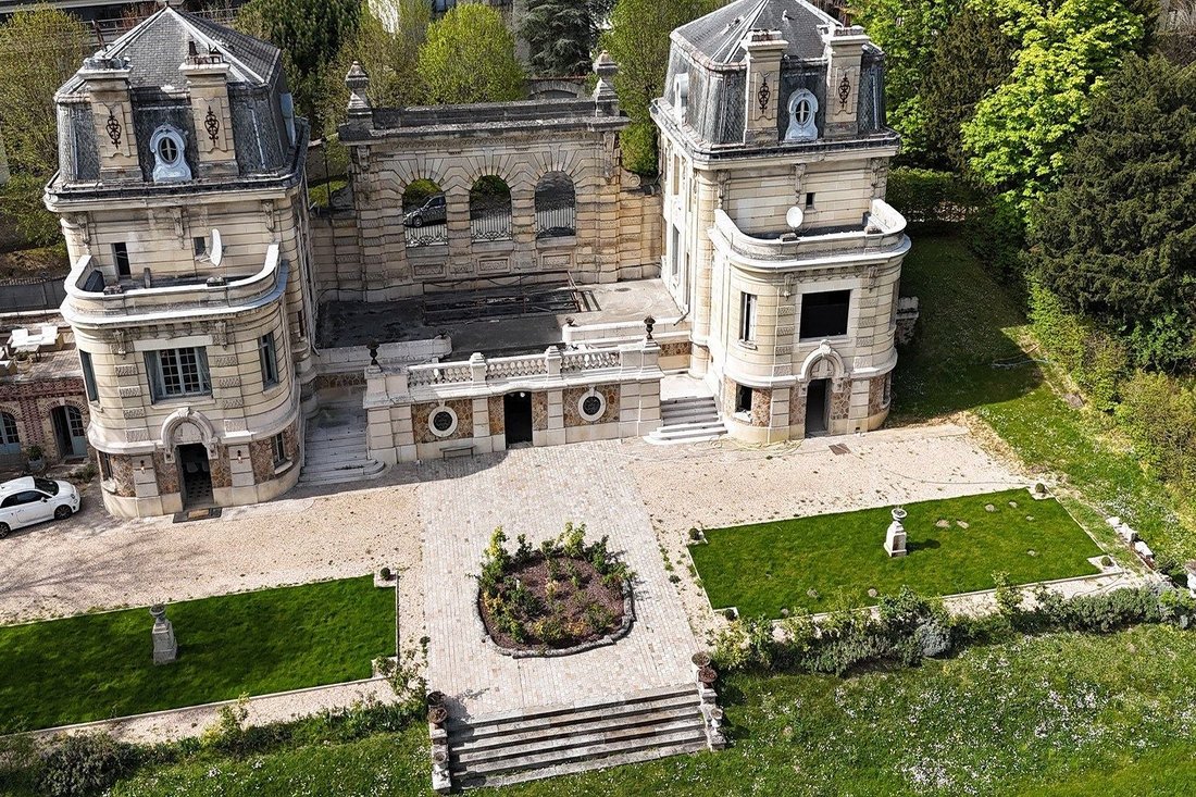 House in Les Coteaux de Seine, Louveciennes, France 2 - 16075257