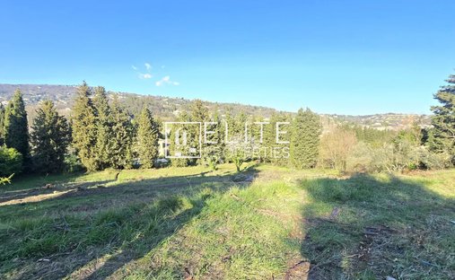 Land in Grasse, Provence-Alpes-Côte d'Azur, France 1
