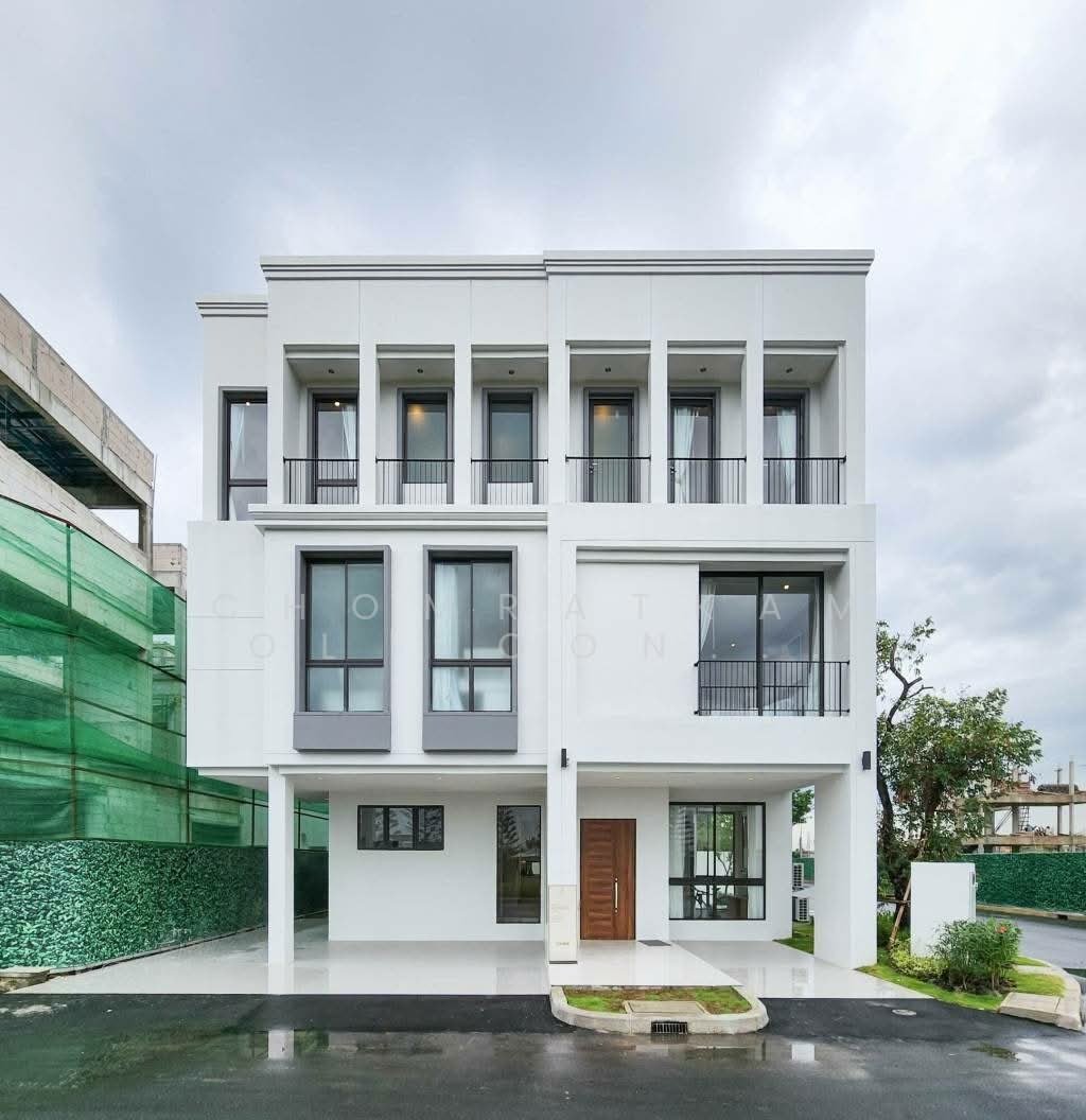 Townhouse in Khlong Sam Prawet, Krung Thep Maha Nakhon, Thailand 1 - 17441663