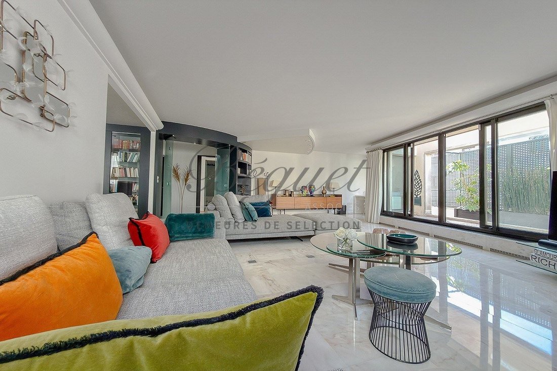 Apartment in Parchamp–Albert Kahn, Boulogne-Billancourt, France 3 - 17440929