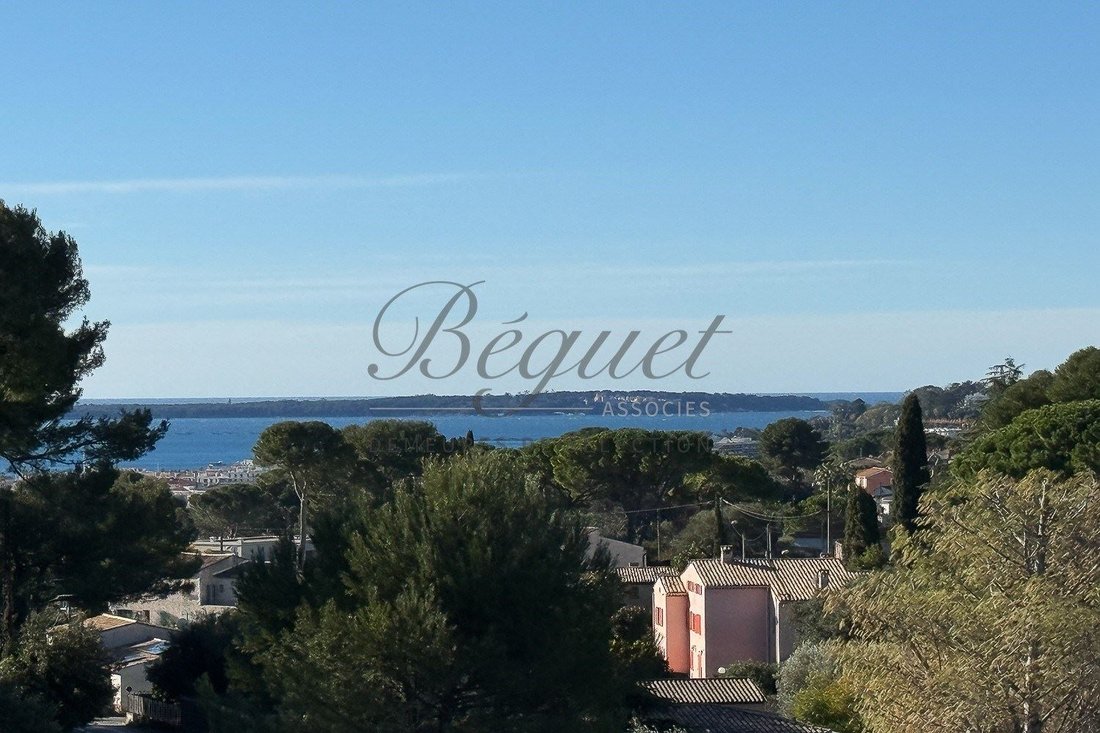 House in Saint Maymes-Lauvert, Antibes, France 2 - 17396059