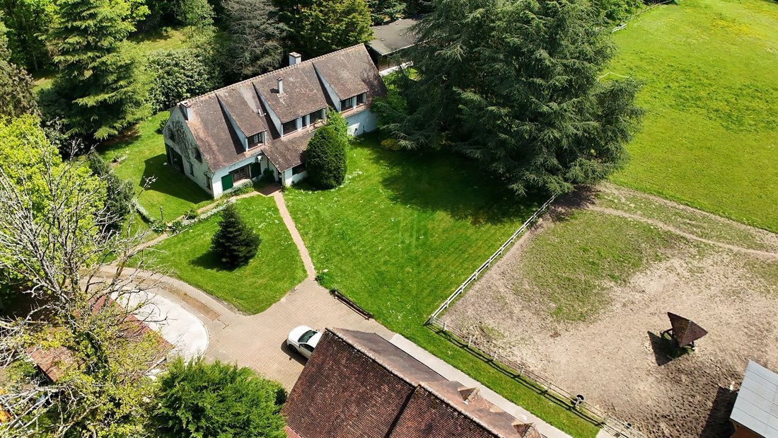 House in Poigny-la-Forêt, Ile-de-France, France 1 - 16075267