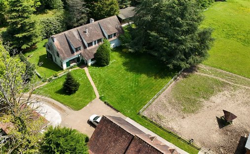 House in Poigny-la-Forêt, Ile-de-France, France 1