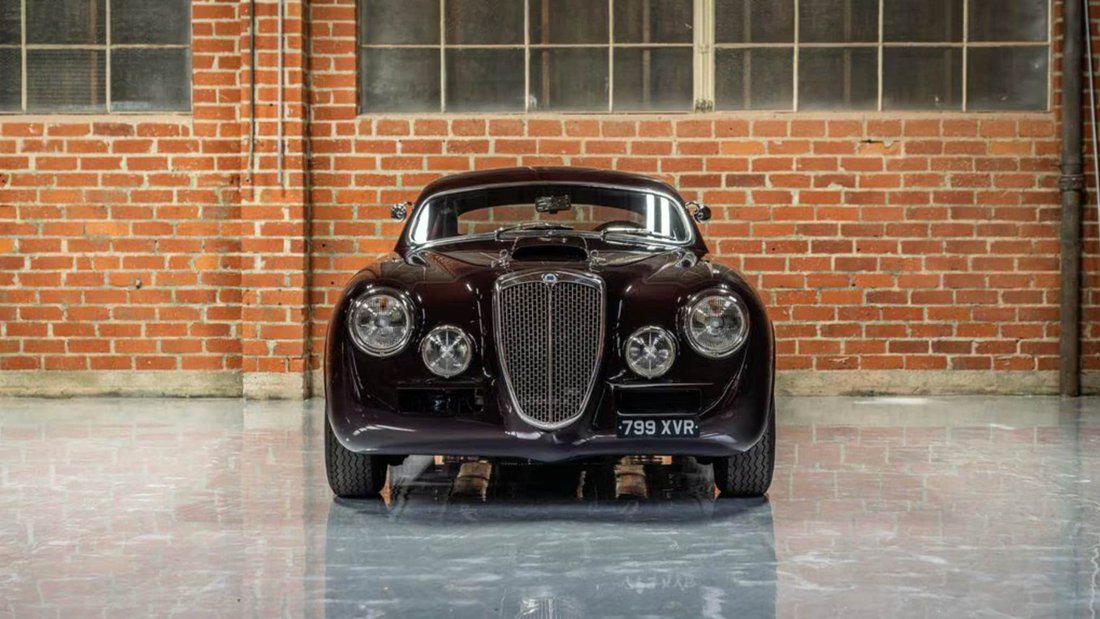 Coupe in Beverly Hills, CA, United States 3 - 17440951