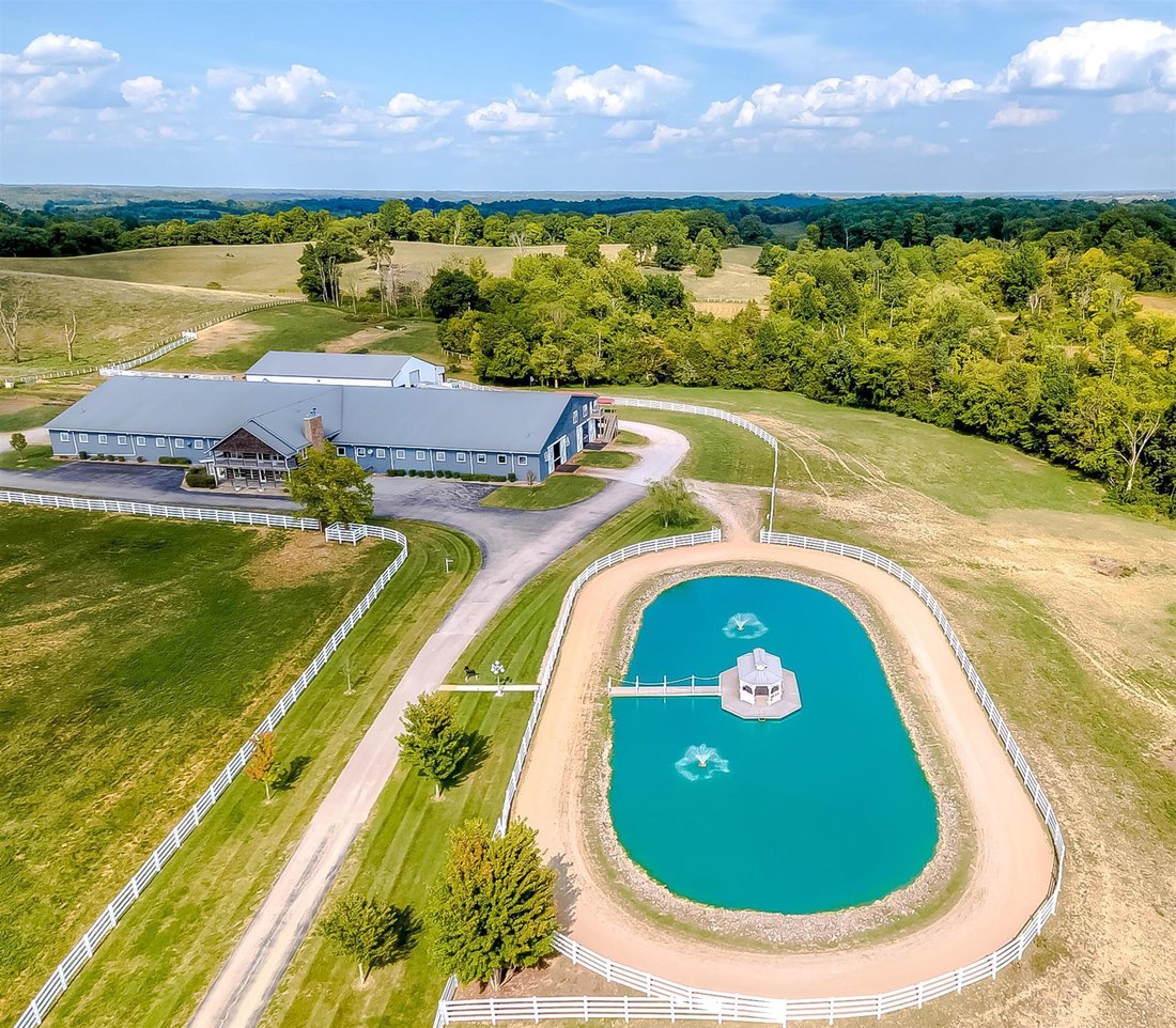 House in Lawrenceburg, Kentucky, United States 2 - 17441045