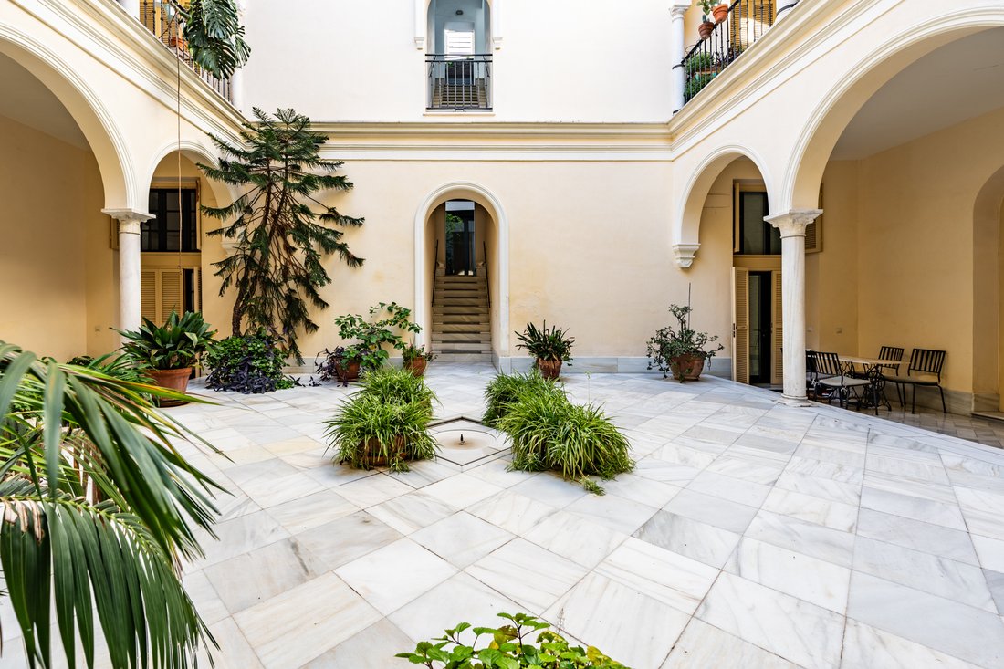 Apartment in Casco Antiguo, Seville, Spain 3 - 14371825