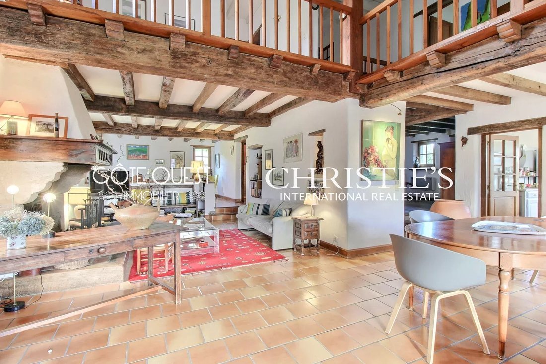 Villa in Mendi-Choko-Karrikatxar-Olhette, Urrugne, France 2 - 17017948