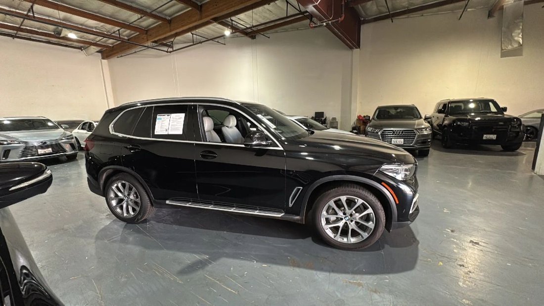 Suv in Placentia, CA, United States 3 - 17441555