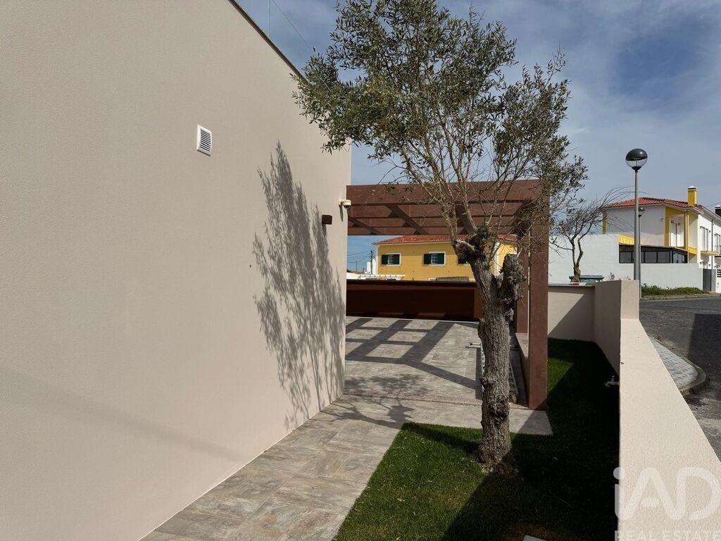 Townhouse in Silveira, Lisbon, Portugal 4 - 16325950