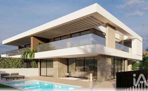Townhouse in Loule (Sao Clemente), Algarve, Portugal 1