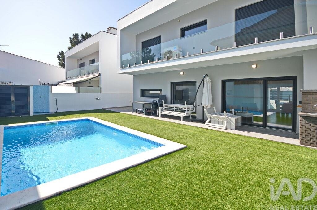 Townhouse in Fernao Ferro, Setubal, Portugal 1 - 17415247